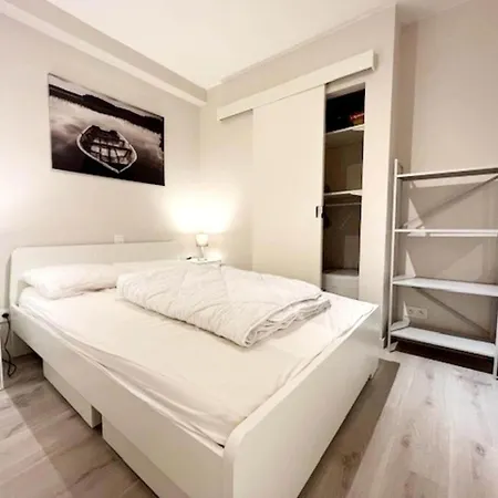 In With Stunning Sea Views