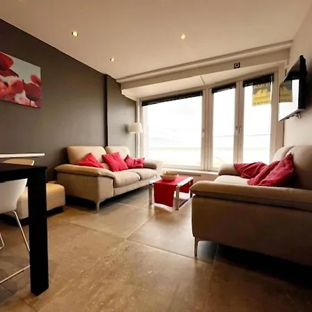 In With Stunning Sea Views *